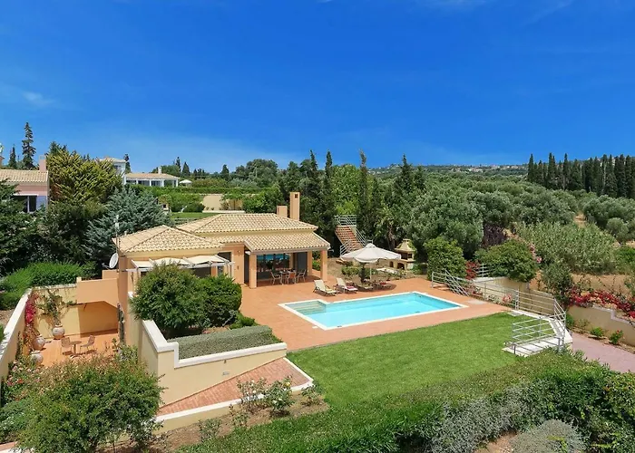 Riaki Villa Kaligata